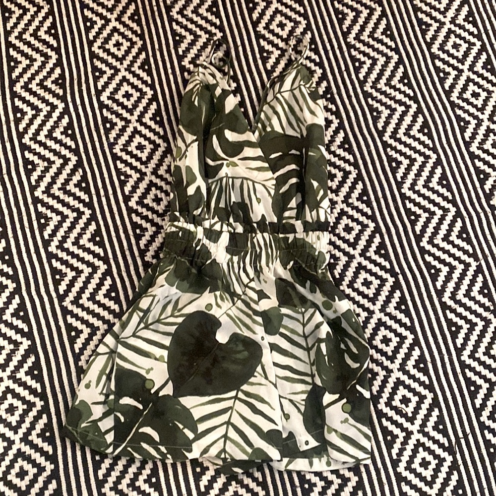 Tropical Green Romper Size XS (Fashion Nova)